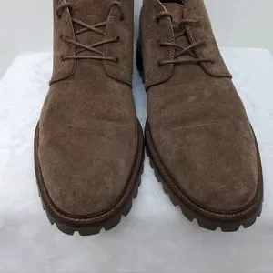 Banana Republic Fine Italian Leather Suede Tan Chukka Style Boots Vibram Soles Suede Chukka Lace Up Boot | Banana Republic Factory main image 4